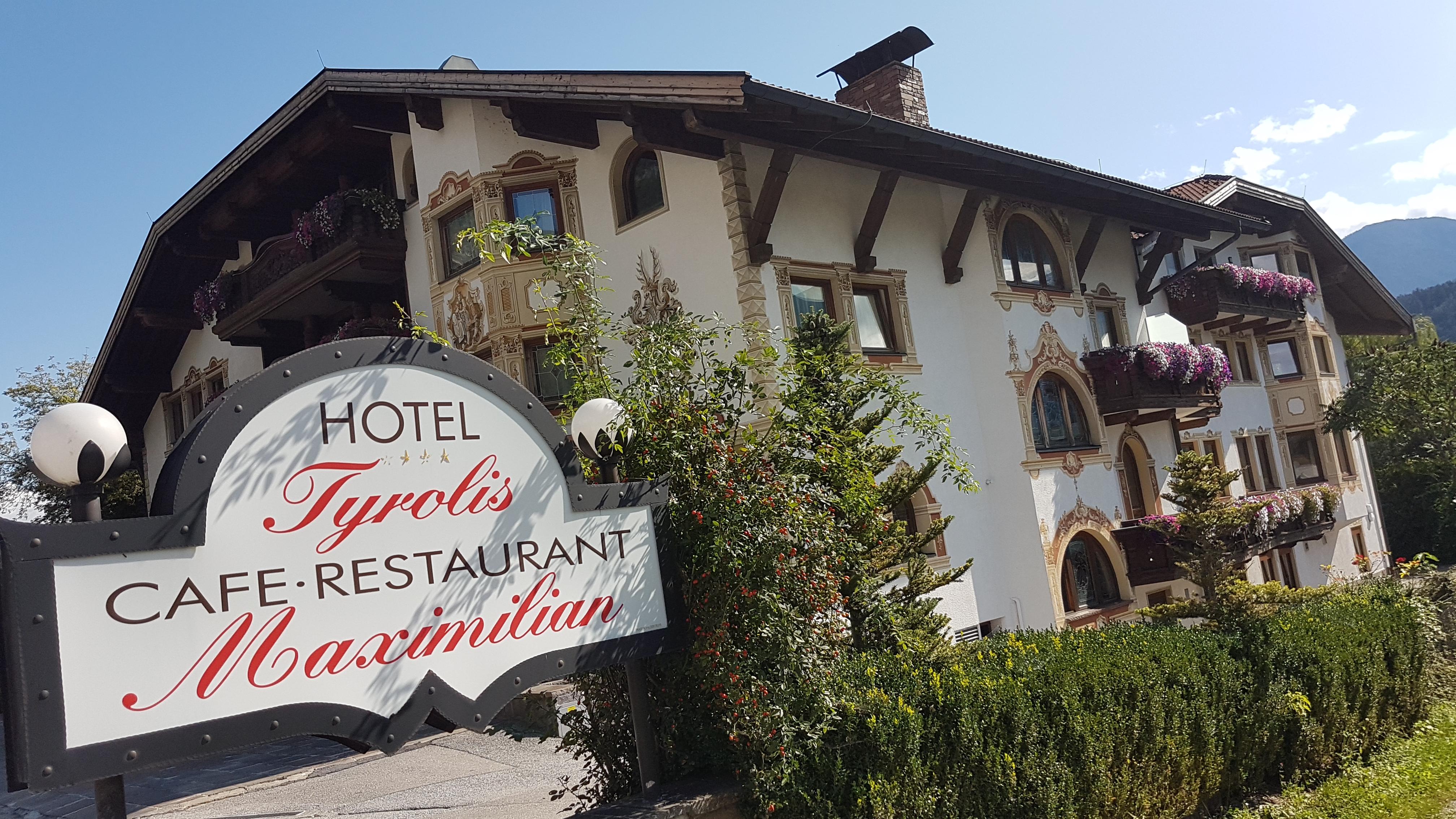 Hotel Tyrolis Zirl Exterior photo